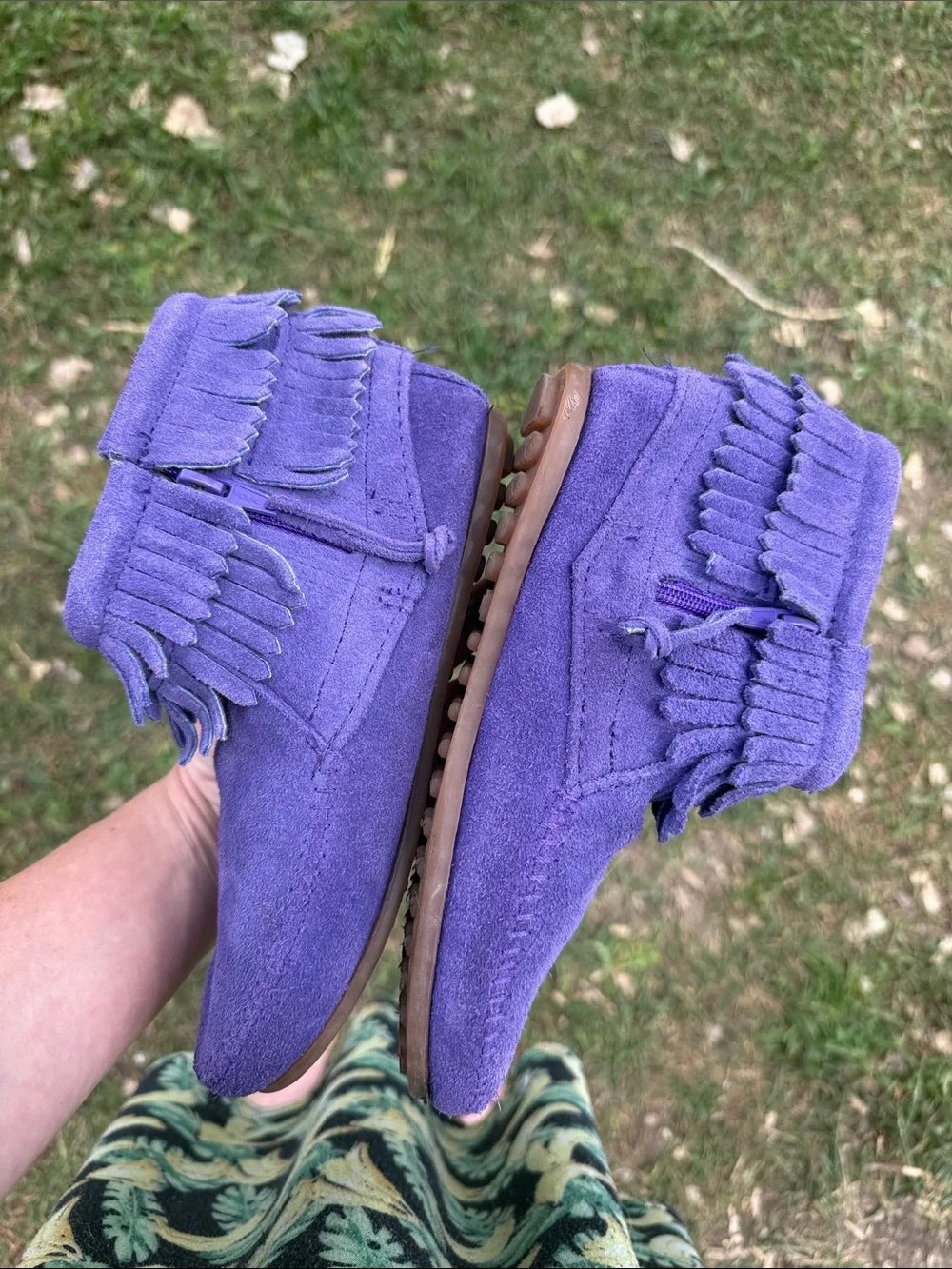 Minnetonka leather kids moccasin